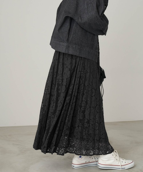 Chaco closet（チャコ クローゼット）の「ポケット付き 総レースニュアンスプリーツスカート（スカート・レディース・ブラック/ベージュ/グリーン/アイボリー/グレイッシュベージュ・TM/M）」の15枚目の写真