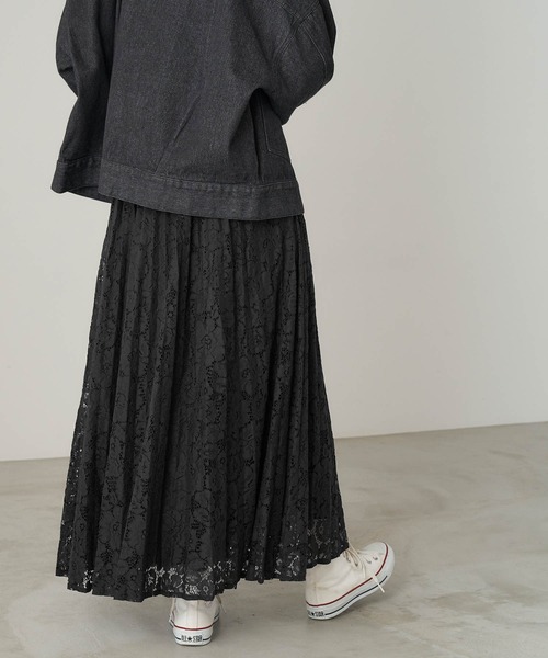 Chaco closet（チャコ クローゼット）の「ポケット付き 総レースニュアンスプリーツスカート（スカート・レディース・ブラック/ベージュ/グリーン/アイボリー/グレイッシュベージュ・TM/M）」の14枚目の写真