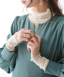 『タートルネックシアー切替カットソー』