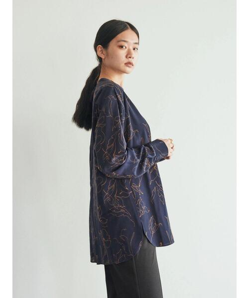 GARAGE OF GOOD CLOTHING(ガレージオブグッドクロージング)の「プリントヨークシャツ*(シャツ/ブラウス・レディース・ネイビー・FREE)」の16枚目の写真