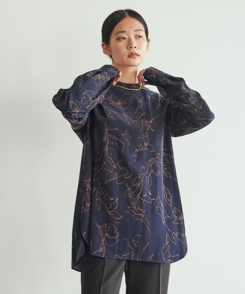 GARAGE OF GOOD CLOTHING(ガレージオブグッドクロージング)の「プリントヨークシャツ*(シャツ/ブラウス・レディース・ネイビー・FREE)」の1枚目の写真