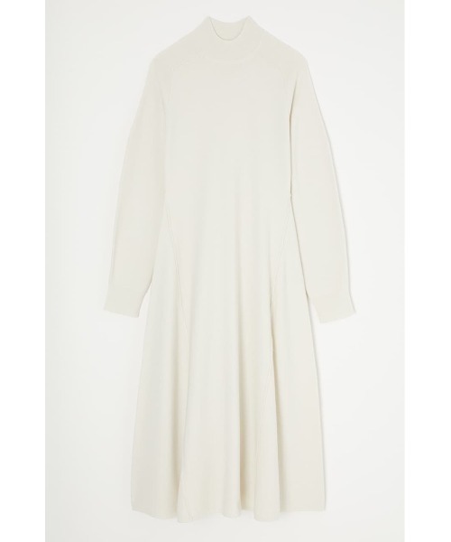 MOUSSY(マウジー)の「RAGLAN SLEEVE KNIT ドレス(ワンピース・レディース・ダークグリーン/アイボリー/ブラック・FREE)」の7枚目の写真