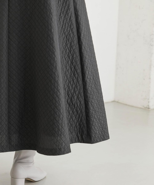 URBAN RESEARCH（アーバンリサーチ）の「キルトジャガードフレアスカート（スカート・レディース・ブラック/ブラウン・38/36）」の5枚目の写真