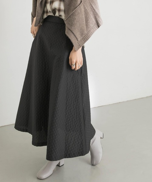 URBAN RESEARCH（アーバンリサーチ）の「キルトジャガードフレアスカート（スカート・レディース・ブラック/ブラウン・38/36）」の7枚目の写真