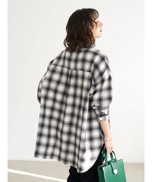 earth music&ecology(アースミュージックアンドエコロジー)の「オンブレーチェックシャツチュニック*(Tシャツ/カットソー・レディース・ホワイト系その他7/ブラウン系その他4・FREE)」の12枚目の写真