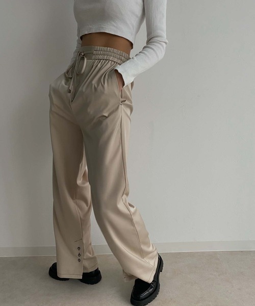 Avvenente（アベネンテ）の「【Avvenente】マットサテンパンツ（その他パンツ・レディース・ベージュ/ネイビー・FREE）」の5枚目の写真