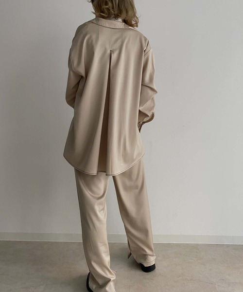 Avvenente（アベネンテ）の「【Avvenente】マットサテンパンツ（その他パンツ・レディース・ベージュ/ネイビー・FREE）」の12枚目の写真