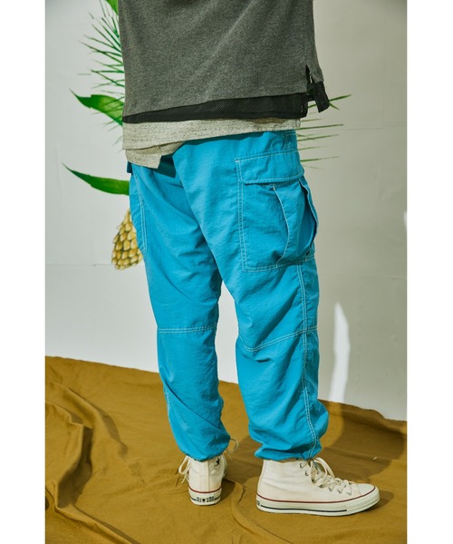 AlexanderLeeChang(アレキサンダーリーチャン)の「AlexanderLeeChang/アレキサンダーリーチャン NYLON CARGO PANTS ナイロン 変形(カーゴパンツ・メンズ・スカイブルー/ブラック/グレー・2/3)」の1枚目の写真