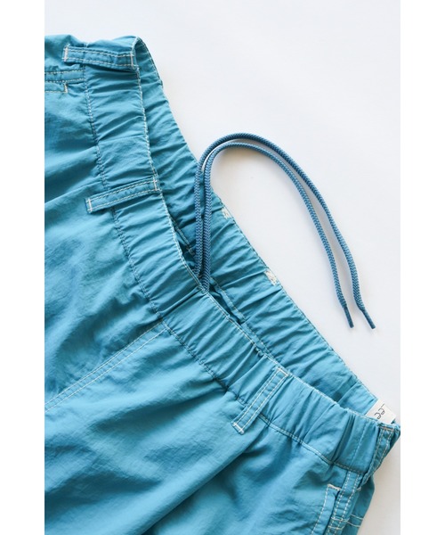 AlexanderLeeChang(アレキサンダーリーチャン)の「AlexanderLeeChang/アレキサンダーリーチャン NYLON CARGO PANTS ナイロン 変形(カーゴパンツ・メンズ・スカイブルー/ブラック/グレー・2/3)」の16枚目の写真