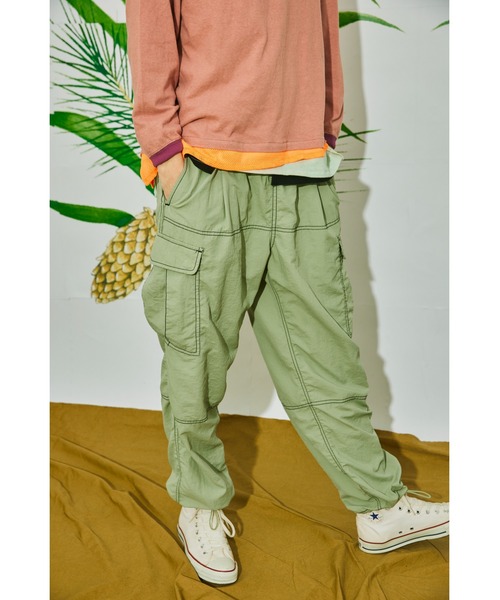 AlexanderLeeChang(アレキサンダーリーチャン)の「AlexanderLeeChang/アレキサンダーリーチャン NYLON CARGO PANTS ナイロン 変形(カーゴパンツ・メンズ・スカイブルー/ブラック/グレー・2/3)」の5枚目の写真