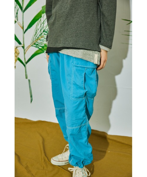 AlexanderLeeChang(アレキサンダーリーチャン)の「AlexanderLeeChang/アレキサンダーリーチャン NYLON CARGO PANTS ナイロン 変形(カーゴパンツ・メンズ・スカイブルー/ブラック/グレー・2/3)」の6枚目の写真