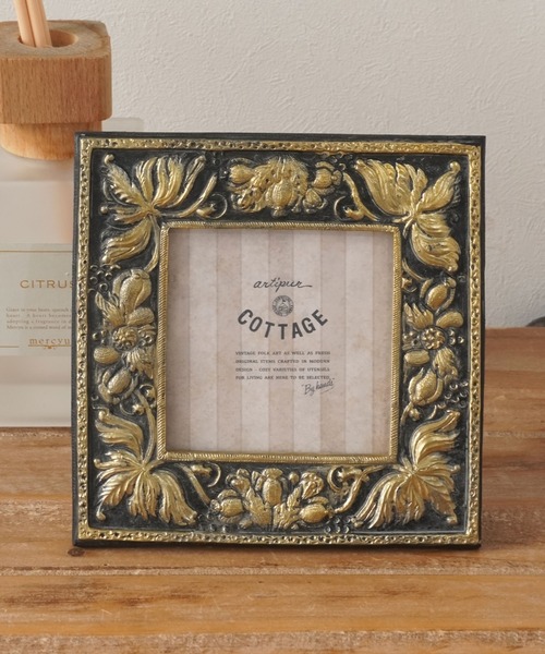 ammy.(エイミードット)の「【 ammy. / エイミードット 】 アンティーク調 フラワー フォトフレーム / 写真立て(フォトフレーム・レディース・ブラック/アイボリー/ブラック系その他/ナチュラル/クリーム/ブルーグレー/ライトブルー/ホワイト・FREE)」の4枚目の写真