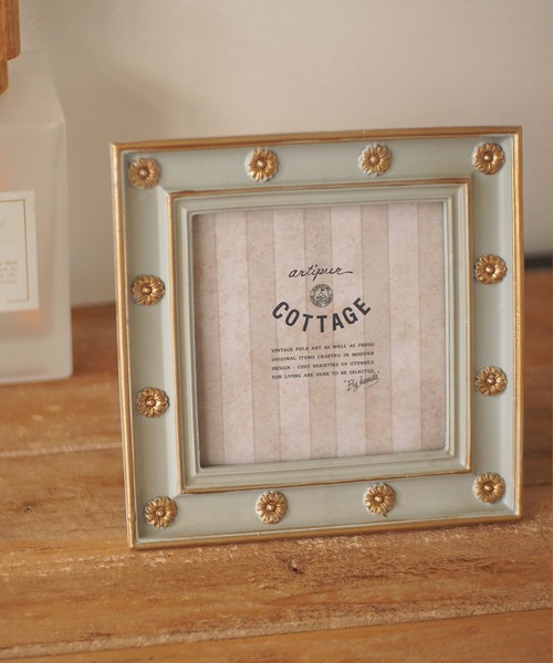 ammy.(エイミードット)の「【 ammy. / エイミードット 】 アンティーク調 フラワー フォトフレーム / 写真立て(フォトフレーム・レディース・ブラック/アイボリー/ブラック系その他/ナチュラル/クリーム/ブルーグレー/ライトブルー/ホワイト・FREE)」の5枚目の写真