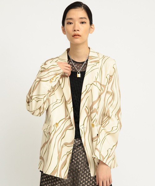 Ray BEAMS（レイビームス）の「Ray BEAMS / プリント 2ボタン ダブル ジャケット（テーラードジャケット・レディース・ダークブラウン/オフホワイト・1/0）」の9枚目の写真