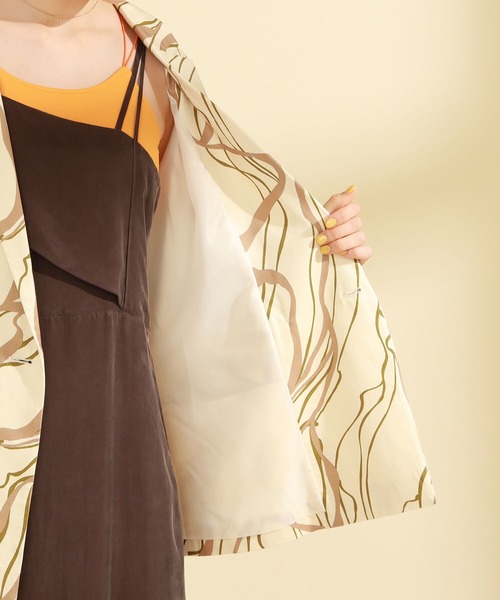 Ray BEAMS（レイビームス）の「Ray BEAMS / プリント 2ボタン ダブル ジャケット（テーラードジャケット・レディース・ダークブラウン/オフホワイト・1/0）」の8枚目の写真