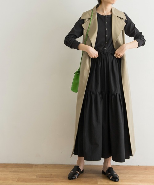 URBAN RESEARCH（アーバンリサーチ）の「ティアードスカートドッキングワンピース（ワンピース・レディース・ブラック/グリーン系その他・36/38）」の10枚目の写真