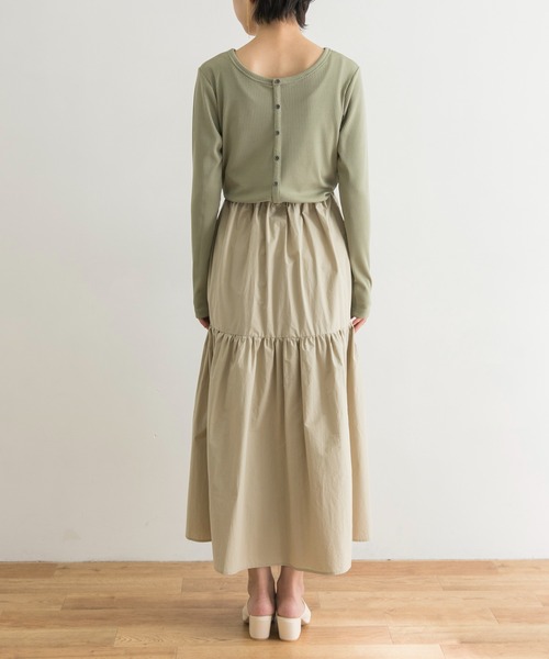 URBAN RESEARCH（アーバンリサーチ）の「ティアードスカートドッキングワンピース（ワンピース・レディース・ブラック/グリーン系その他・36/38）」の14枚目の写真