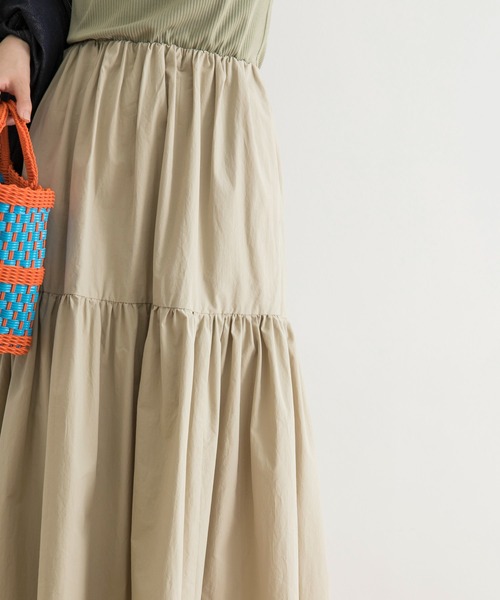 URBAN RESEARCH（アーバンリサーチ）の「ティアードスカートドッキングワンピース（ワンピース・レディース・ブラック/グリーン系その他・36/38）」の19枚目の写真