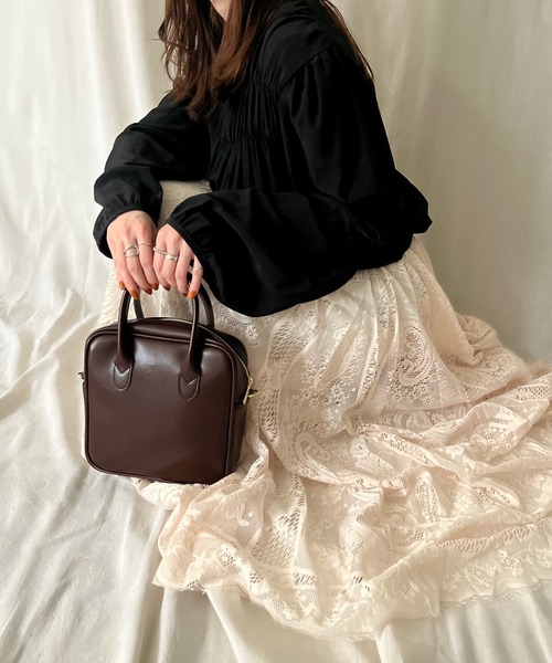 ISOOK（アイスー）の「【ZOZOTOWN限定】Square mini boston / スクエアミニボストン（ハンドバッグ・レディース・ブラック/アイボリー/バーガンディー・FREE）」の6枚目の写真