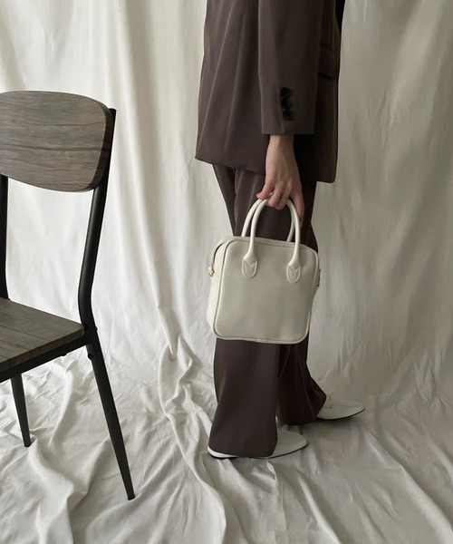 ISOOK（アイスー）の「【ZOZOTOWN限定】Square mini boston / スクエアミニボストン（ハンドバッグ・レディース・ブラック/アイボリー/バーガンディー・FREE）」の13枚目の写真