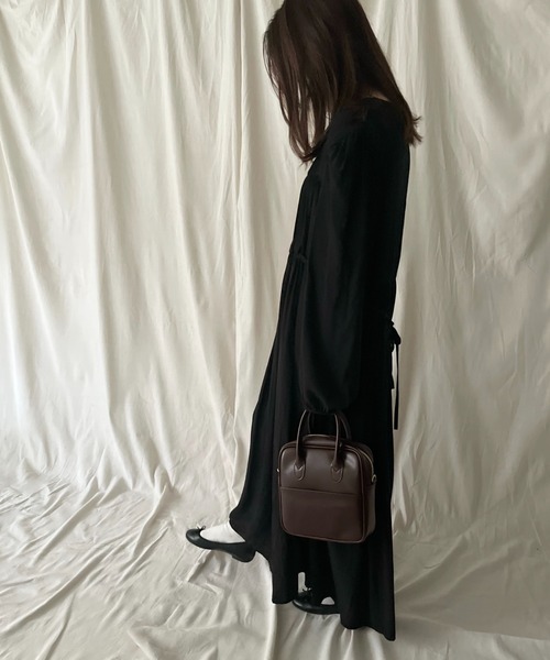 ISOOK（アイスー）の「【ZOZOTOWN限定】Square mini boston / スクエアミニボストン（ハンドバッグ・レディース・ブラック/アイボリー/バーガンディー・FREE）」の16枚目の写真