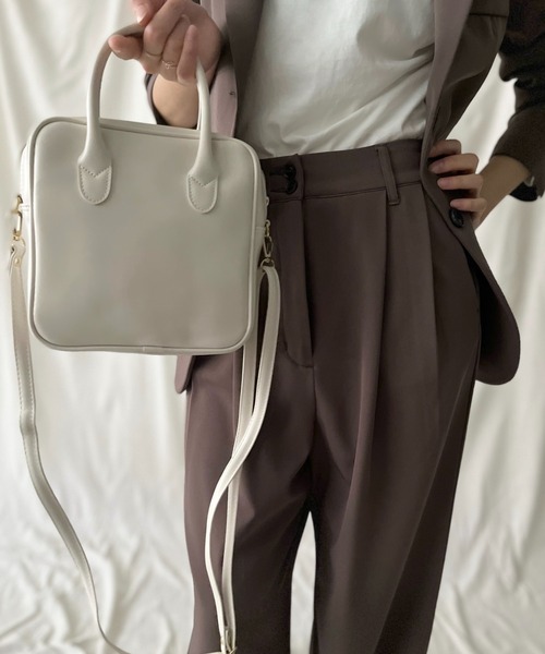 ISOOK（アイスー）の「【ZOZOTOWN限定】Square mini boston / スクエアミニボストン（ハンドバッグ・レディース・ブラック/アイボリー/バーガンディー・FREE）」の14枚目の写真