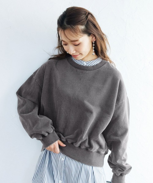 coca(coca)(コカ)の「春クロップドスウェット(スウェット・レディース・ブラック/グレー/イエロー・L/M)」の2枚目の写真