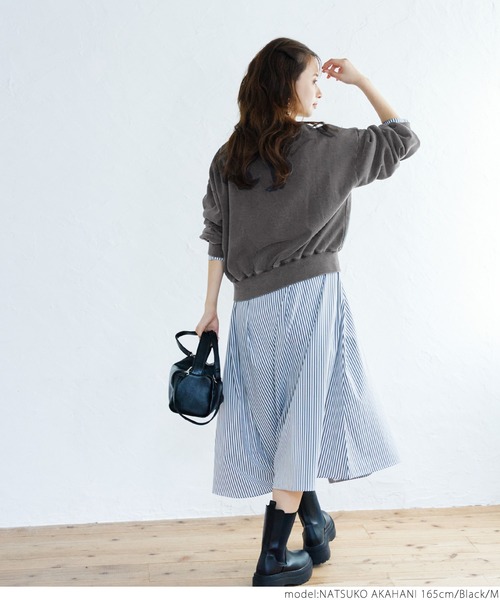 coca(coca)(コカ)の「春クロップドスウェット(スウェット・レディース・ブラック/グレー/イエロー・L/M)」の17枚目の写真