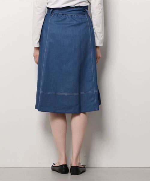 TRUDEA(トルディア)の「共ベルトステッチハギフレアスカート(スカート・レディース・ネイビー/ブルー・SMALL/MEDIUM)」の4枚目の写真