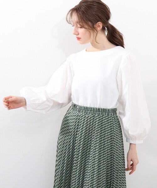 DRESKIP（ドレスキップ）の「◆異素材ボリューム袖プルオーバー（Tシャツ/カットソー・レディース・ブラック/オフホワイト/グリーン/サンドベージュ・04/03/02）」の2枚目の写真