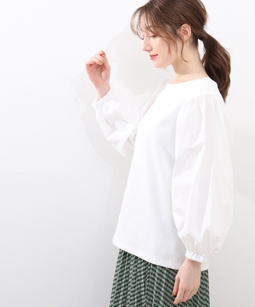 DRESKIP（ドレスキップ）の「◆異素材ボリューム袖プルオーバー（Tシャツ/カットソー・レディース・ブラック/オフホワイト/グリーン/サンドベージュ・04/03/02）」の6枚目の写真