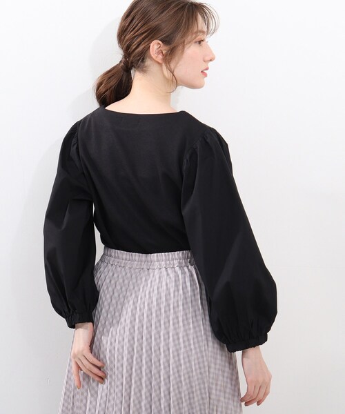 DRESKIP（ドレスキップ）の「◆異素材ボリューム袖プルオーバー（Tシャツ/カットソー・レディース・ブラック/オフホワイト/グリーン/サンドベージュ・04/03/02）」の19枚目の写真