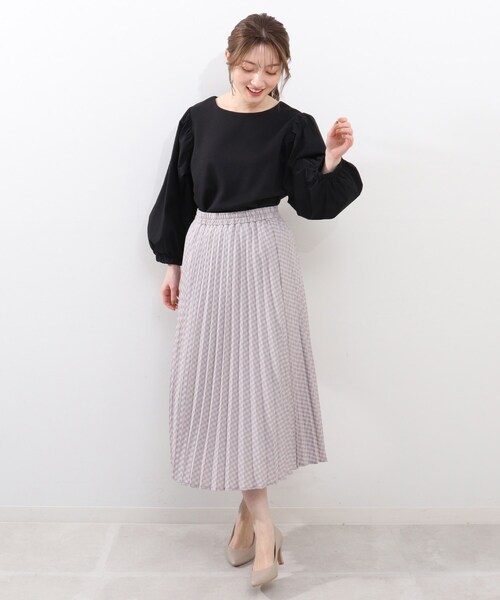 DRESKIP（ドレスキップ）の「◆異素材ボリューム袖プルオーバー（Tシャツ/カットソー・レディース・ブラック/オフホワイト/グリーン/サンドベージュ・04/03/02）」の20枚目の写真