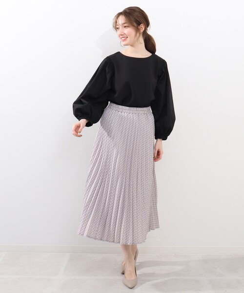 DRESKIP（ドレスキップ）の「◆異素材ボリューム袖プルオーバー（Tシャツ/カットソー・レディース・ブラック/オフホワイト/グリーン/サンドベージュ・04/03/02）」の21枚目の写真