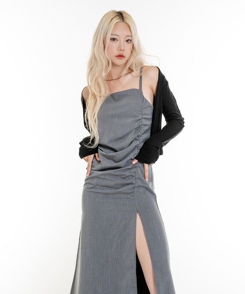 FOLLOWIN（フォロウィン）の「[FLW MADE]フロントスリットシャーリングロングワンピース（ワンピース・レディース・ブラック/グレー/カーキ/ブルー・FREE）」の6枚目の写真