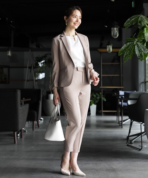 WHITE JOOLA（ホワイトジョーラ）の「【洗濯機で洗える】ウォッシャブル＆マルチストレッチ・細見えセンタープレステーパードパンツ（その他パンツ・レディース・ブラック/ベージュ/ネイビー/グレイッシュベージュ/モカ・LL/SS/S/M/L/70/67/64/61）」の9枚目の写真