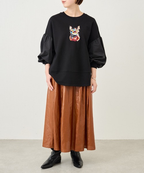 BEARDSLEY(ビアズリー)の「ネコ刺繍袖パフカットソー:すぐにお届け!(Tシャツ/カットソー・レディース・ブラック・FREE)」の5枚目の写真