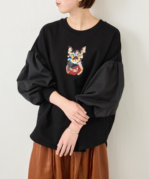 BEARDSLEY(ビアズリー)の「ネコ刺繍袖パフカットソー:すぐにお届け!(Tシャツ/カットソー・レディース・ブラック・FREE)」の2枚目の写真