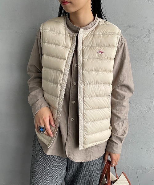 DANTON（ダントン）の「[DANTON/ダントン] クルーネック インナーダウンベスト（ダウンベスト・レディース・ブラック/サンドベージュ/ライトベージュ・S/M/XS）」の21枚目の写真