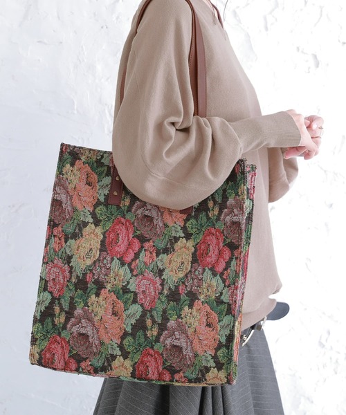 osharewalker（オシャレウォーカー）の「【廃盤】『花柄ゴブランデザイントートバッグ』（トートバッグ・レディース・ブラック/ブルー・FREE）」の2枚目の写真