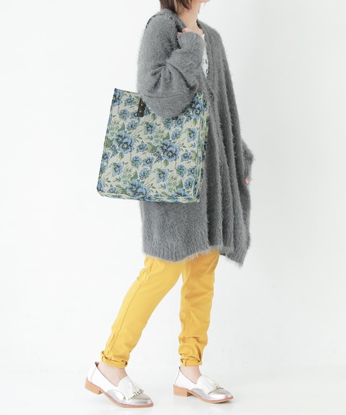 osharewalker（オシャレウォーカー）の「【廃盤】『花柄ゴブランデザイントートバッグ』（トートバッグ・レディース・ブラック/ブルー・FREE）」の6枚目の写真