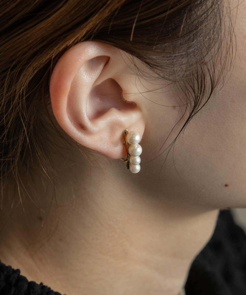 SMELLY（スメリー）の「グラデーションパールイヤリング（イヤリング・レディース・ホワイト系その他・-）」の2枚目の写真