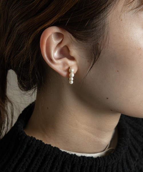 SMELLY（スメリー）の「グラデーションパールイヤリング（イヤリング・レディース・ホワイト系その他・-）」の3枚目の写真