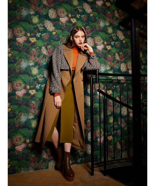 MURUA（ムルーア）の「タイトボタンジャンパースカート（ワンピース・レディース・ブラック/アイボリー/マスタード・1/2）」の4枚目の写真