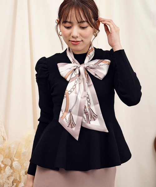 NOELA(ノエラ)の「スカーフセットペプラムニット(ニット/セーター・レディース・ブラック/ブラウン/オフホワイト・フリー)」の4枚目の写真