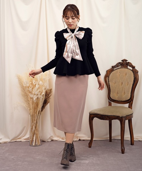 NOELA(ノエラ)の「スカーフセットペプラムニット(ニット/セーター・レディース・ブラック/ブラウン/オフホワイト・フリー)」の8枚目の写真