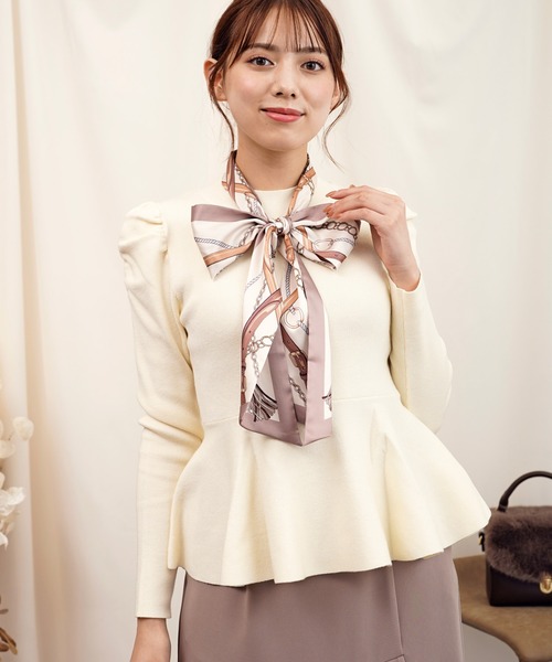 NOELA(ノエラ)の「スカーフセットペプラムニット(ニット/セーター・レディース・ブラック/ブラウン/オフホワイト・フリー)」の10枚目の写真