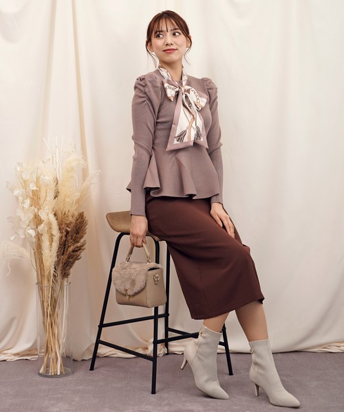 NOELA(ノエラ)の「スカーフセットペプラムニット(ニット/セーター・レディース・ブラック/ブラウン/オフホワイト・フリー)」の19枚目の写真