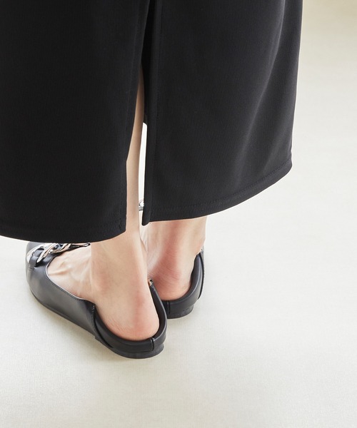 menue（メヌエ）の「チェーンパーツフラットパンプス（パンプス・レディース・アイボリー/ダークブラウン/ベージュ/ブラック・22.5cm/24.5cm/22.0cm/23.5cm/25.0cm/23.0cm/24.0cm）」の13枚目の写真