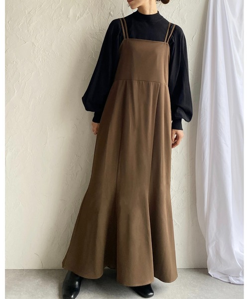 She's Closet（シーズクローゼット）の「【低身長向け/高身長向けサイズあり】ダブルストラップハイウエスト裾フレアロングマーメイドキャミワンピース（ワンピース・レディース・ブラック/ブラウン・FREE/SHORT/TALL）」の7枚目の写真